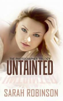      Untainted: (Crime Romance: The Photographer Trilogy #3)